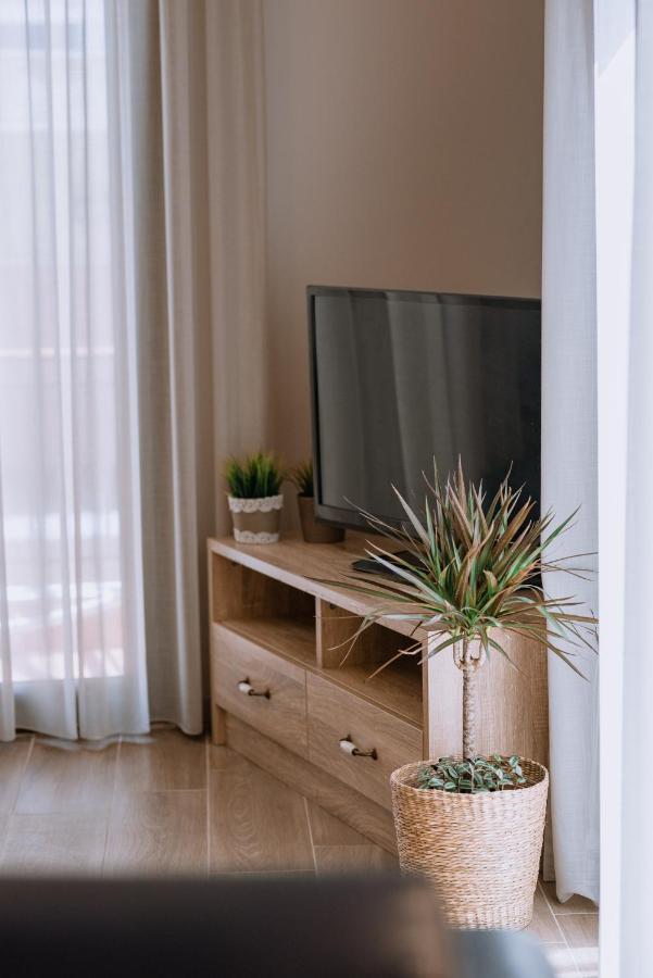 ιlektra's House Apartment *
